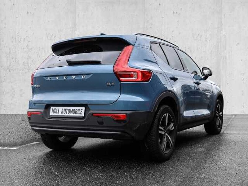 Volvo XC40 Plus Dark 2WD B3 EU6d digitales Cockpit Memory Sitze Soundsystem HarmanKardon LE