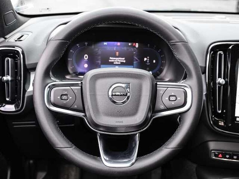 Volvo XC40 Plus Dark 2WD B3 EU6d digitales Cockpit Memory Sitze Soundsystem HarmanKardon LE