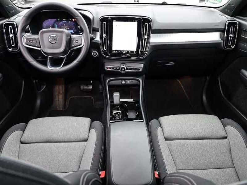 Volvo XC40 Plus Dark 2WD B3 EU6d digitales Cockpit Memory Sitze Soundsystem HarmanKardon LE