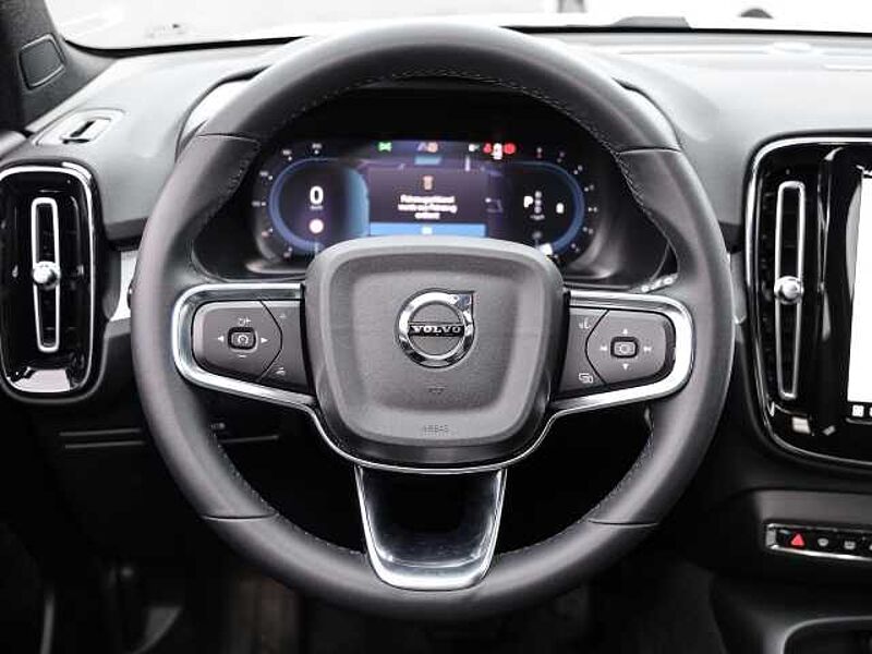 Volvo XC40 Plus Dark 2WD B3 EU6d digitales Cockpit Memory Sitze Soundsystem HarmanKardon LE