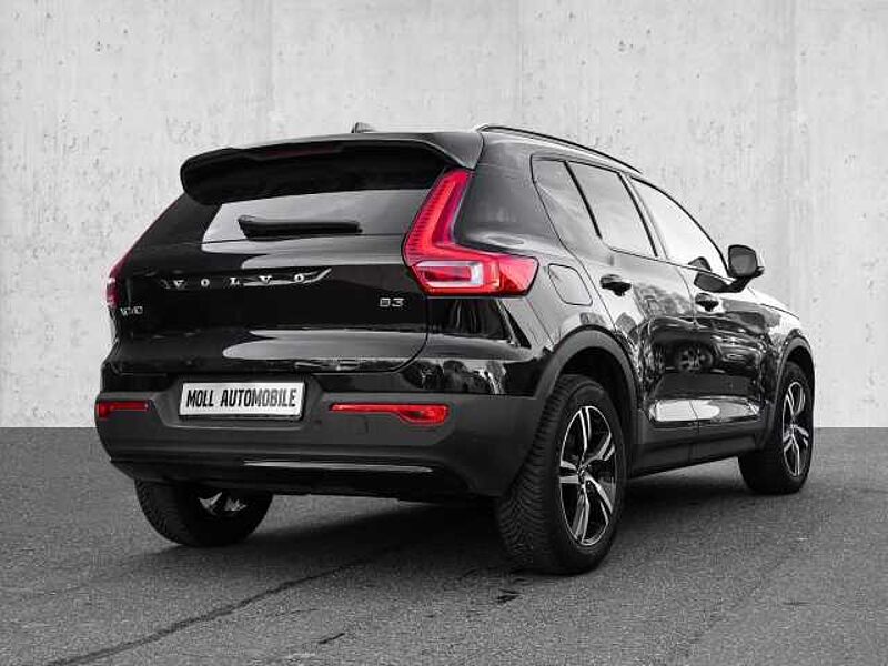 Volvo XC40 Plus Dark 2WD B3 EU6d digitales Cockpit Memory Sitze Soundsystem HarmanKardon LE