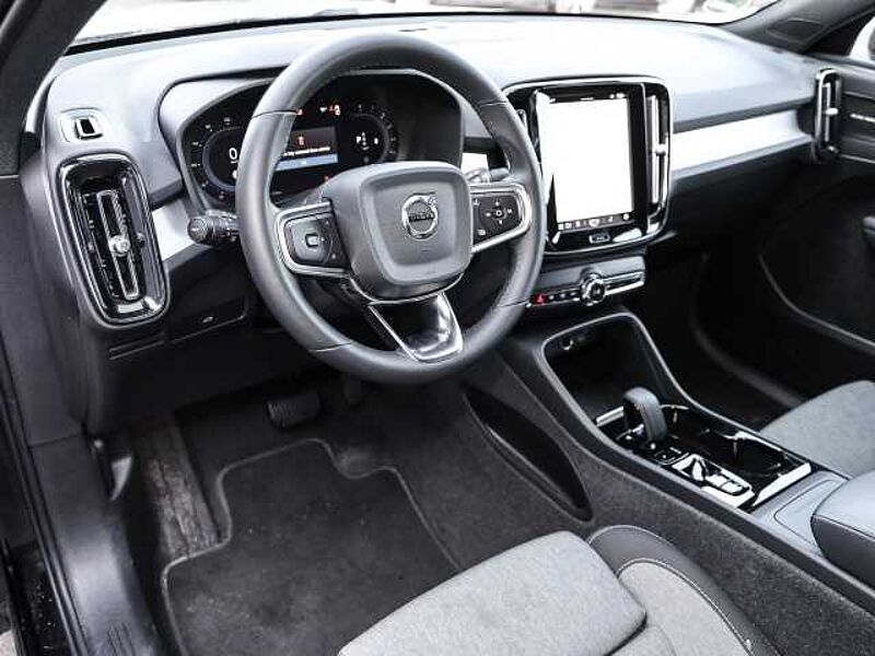 Volvo XC40 Plus Dark 2WD B3 EU6d digitales Cockpit Memory Sitze Soundsystem HarmanKardon LE