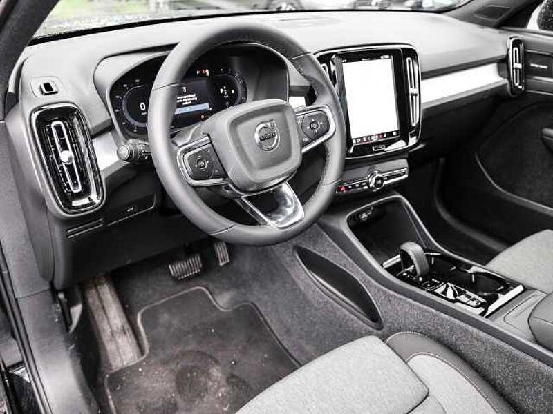 Volvo XC40 Plus Dark 2WD B3 EU6d digitales Cockpit Memory Sitze Soundsystem HarmanKardon LE