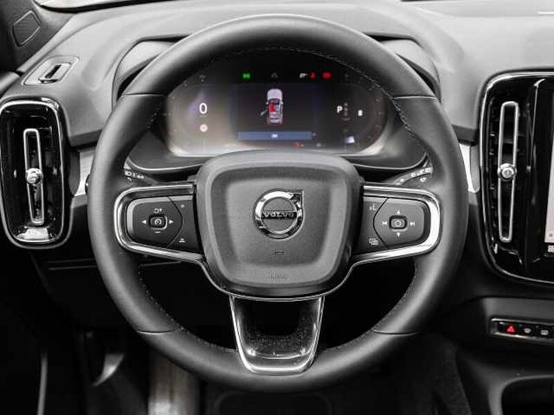 Volvo XC40 Plus Dark 2WD B3 EU6d digitales Cockpit Memory Sitze Soundsystem HarmanKardon LE