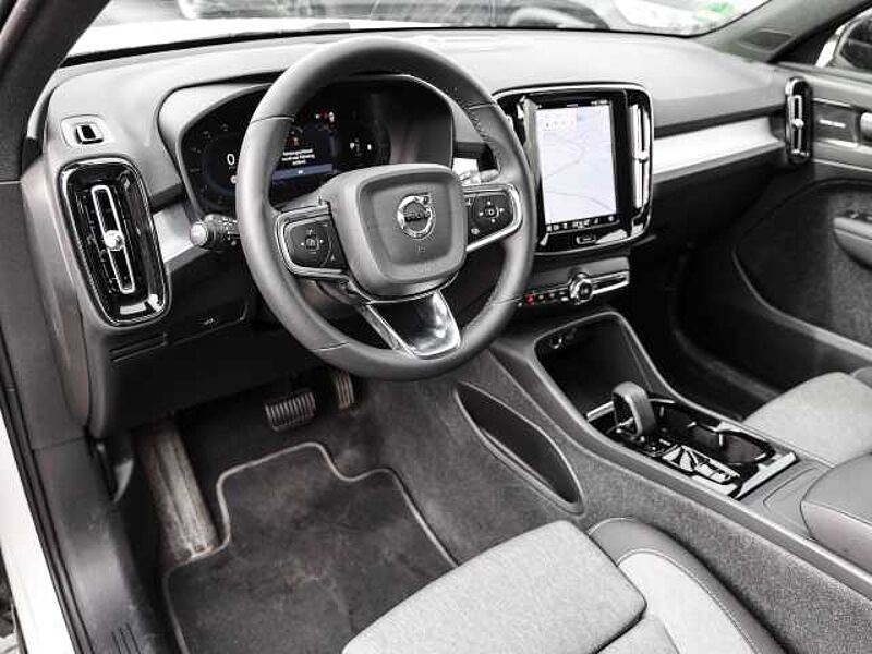 Volvo XC40 Plus Dark 2WD B3 EU6d digitales Cockpit Memory Sitze Soundsystem HarmanKardon LE