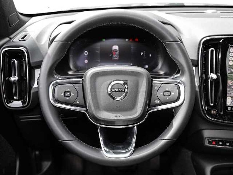 Volvo XC40 Plus Dark 2WD B3 EU6d digitales Cockpit Memory Sitze Soundsystem HarmanKardon LE