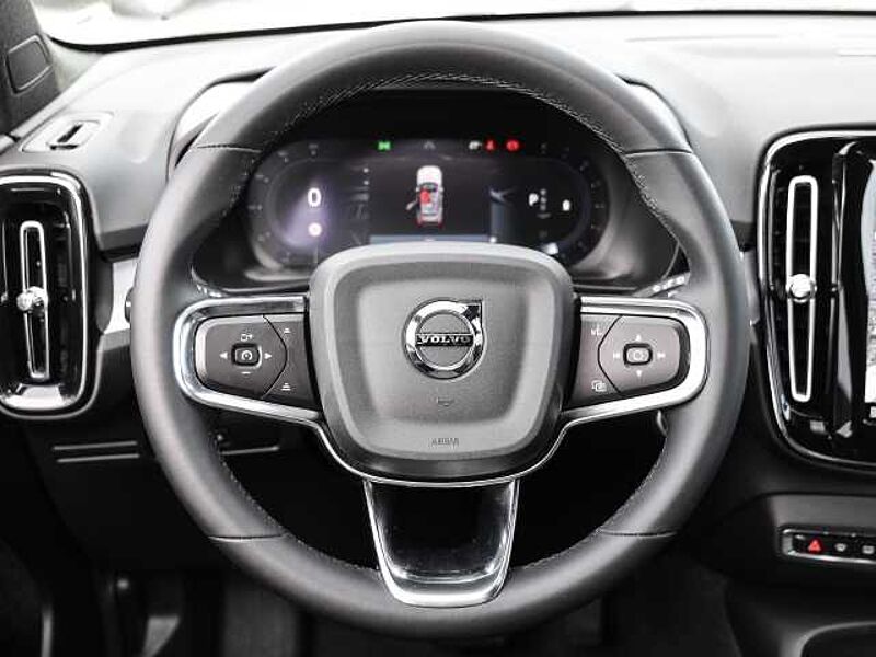 Volvo XC40 Plus Dark 2WD B3 EU6d digitales Cockpit Memory Sitze Soundsystem HarmanKardon LE