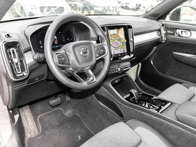 Volvo XC40 Plus Dark 2WD B3 EU6d digitales Cockpit Memory Sitze Soundsystem HarmanKardon LE