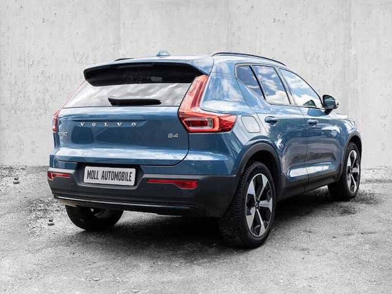 Volvo XC40 Plus Dark 2WD B4 EU6d digitales Cockpit Memory Sitze Soundsystem HarmanKardon 36