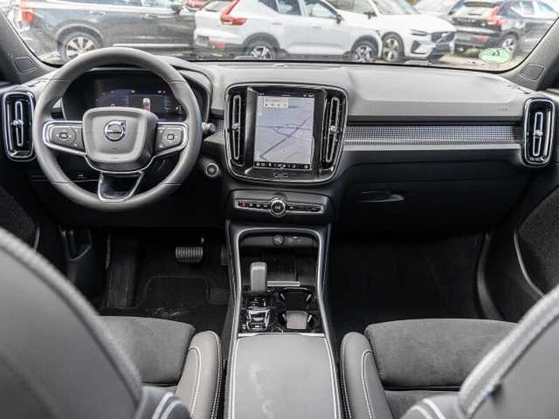 Volvo XC40 Plus Dark 2WD B4 EU6d digitales Cockpit Memory Sitze Soundsystem HarmanKardon 36