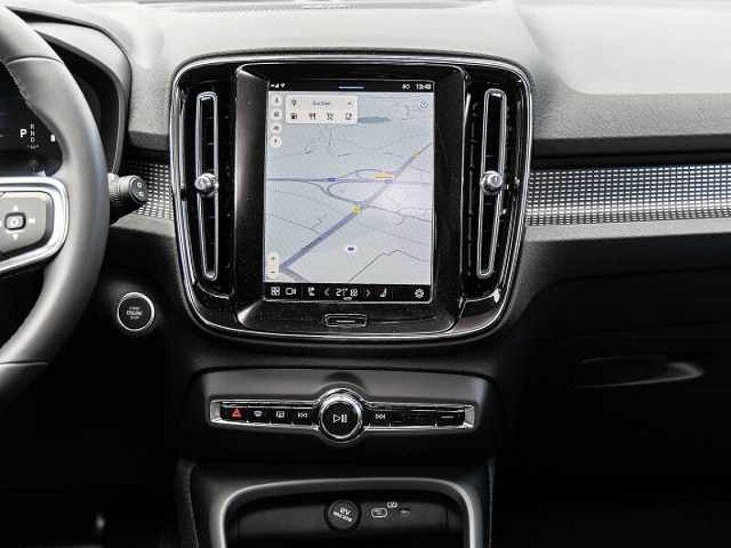 Volvo XC40 Plus Dark 2WD B4 EU6d digitales Cockpit Memory Sitze Soundsystem HarmanKardon 36