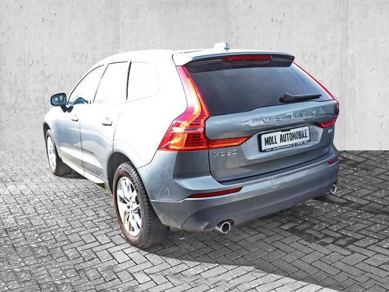 Volvo XC60 B4 Benziner Geartronic Momentum Pro Navi digitales Cockpit LED ACC El. Heckklapp