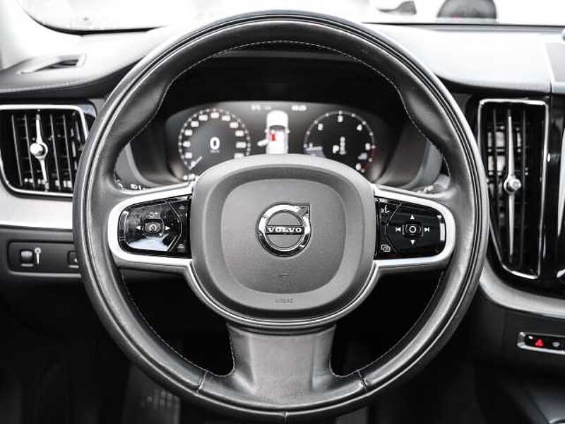 Volvo XC60 Inscription AWD B5 Diesel EU6d Allrad HUD AD StandHZG Navi Leder digitales Cockp