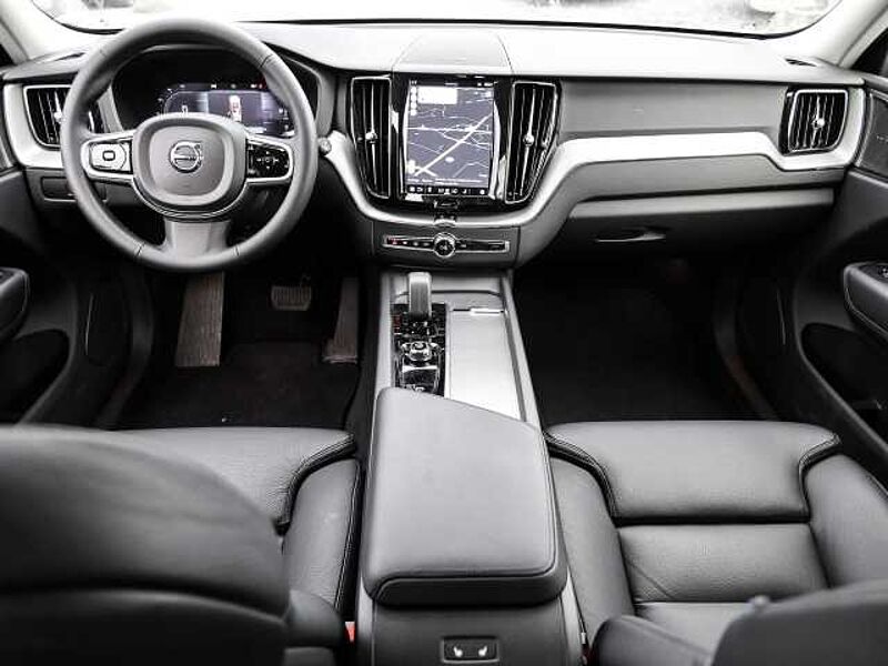 Volvo XC60 Plus Dark 2WD B4 Diesel EU6d digitales Cockpit Memory Sitze Soundsystem HarmanKa