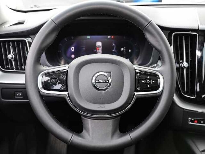 Volvo XC60 Ultimate Dark 2WD B4 Diesel EU6d HUD AD digitales Cockpit Memory Sitze Soundsyst