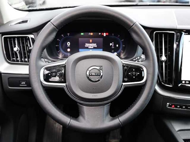 Volvo XC60 Plus Dark 2WD B4 Diesel EU6d digitales Cockpit Memory Sitze Soundsystem HarmanKa