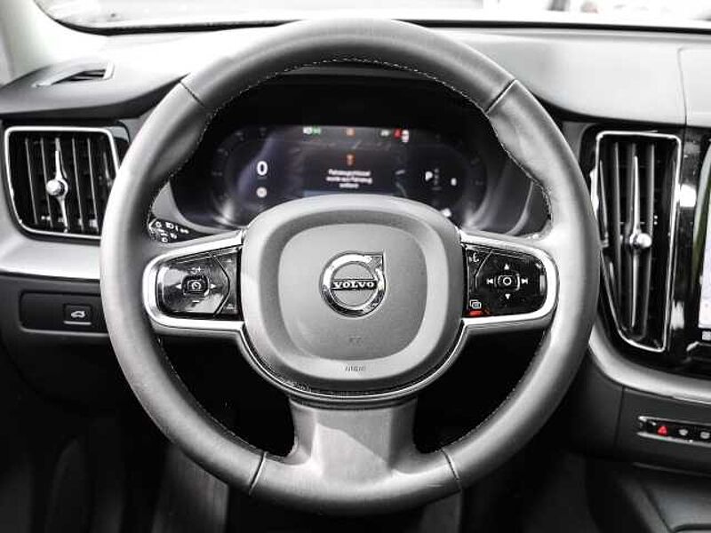 Volvo XC60 Plus Dark AWD B4 Diesel EU6d Allrad digitales Cockpit Memory Sitze Soundsystem