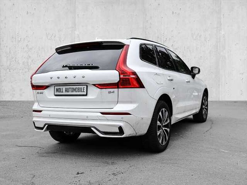 Volvo XC60 Plus Dark 2WD B4 Diesel EU6d digitales Cockpit Memory Sitze Soundsystem HarmanKa