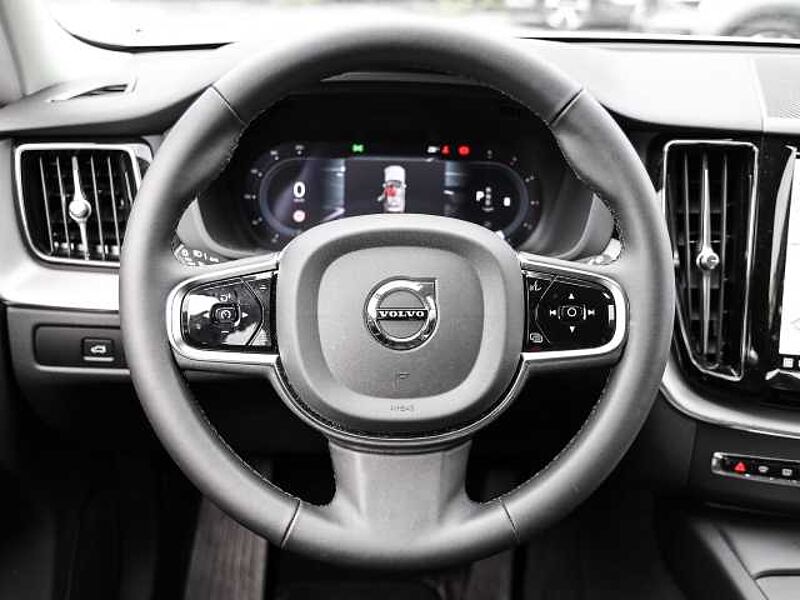 Volvo XC60 Plus Dark 2WD B4 Diesel EU6d digitales Cockpit Memory Sitze Soundsystem HarmanKa