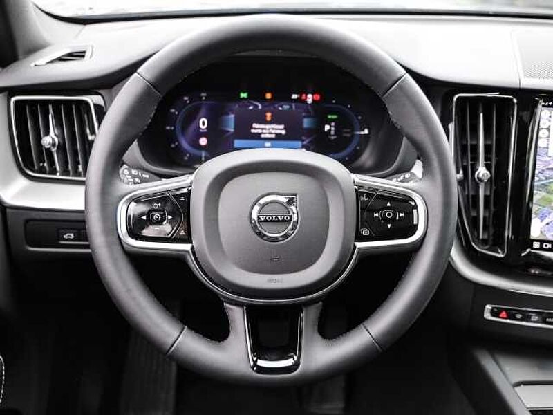 Volvo XC60 Plus Dark AWD B5 Benzin EU6d Allrad Leder digitales Cockpit Memory Sitze Soundsy