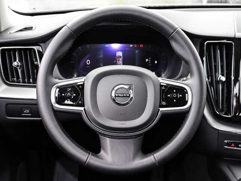 Volvo XC60 Ultimate Dark 2WD B4 Diesel EU6d HUD AD digitales Cockpit Memory Sitze Soundsyst