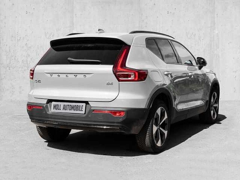 Volvo XC40 Plus Dark 2WD B4 EU6d digitales Cockpit Memory Sitze Soundsystem HarmanKardon 36