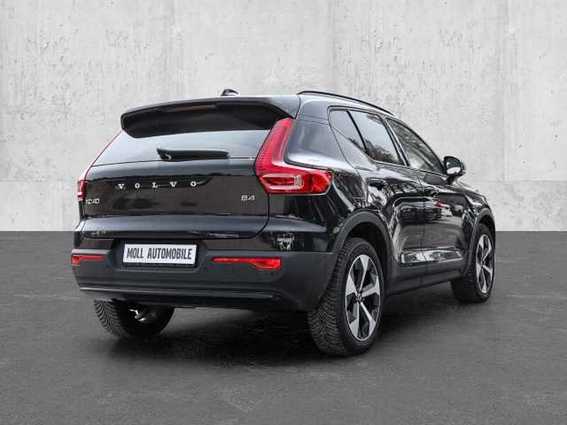 Volvo XC40 Plus Dark 2WD B4 EU6d digitales Cockpit Memory Sitze Soundsystem HarmanKardon 36