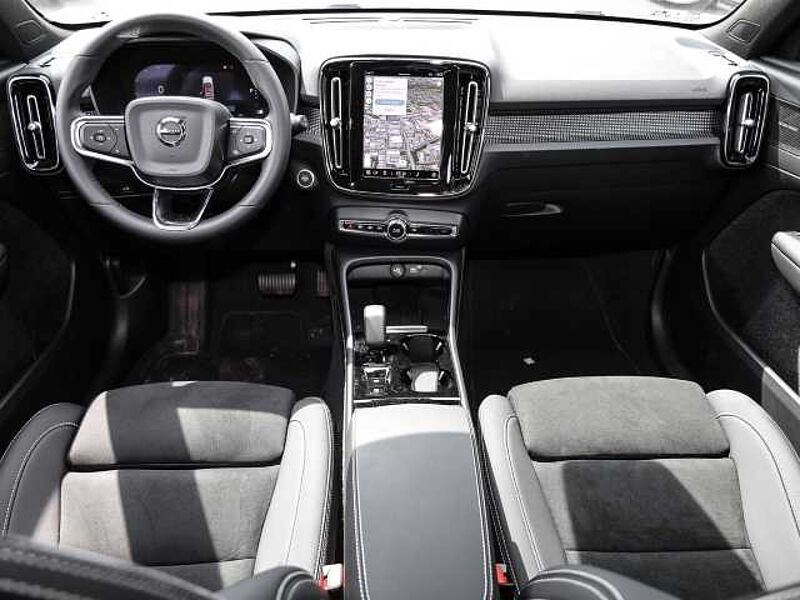 Volvo XC40 Plus Dark 2WD B4 EU6d digitales Cockpit Memory Sitze Soundsystem HarmanKardon 36