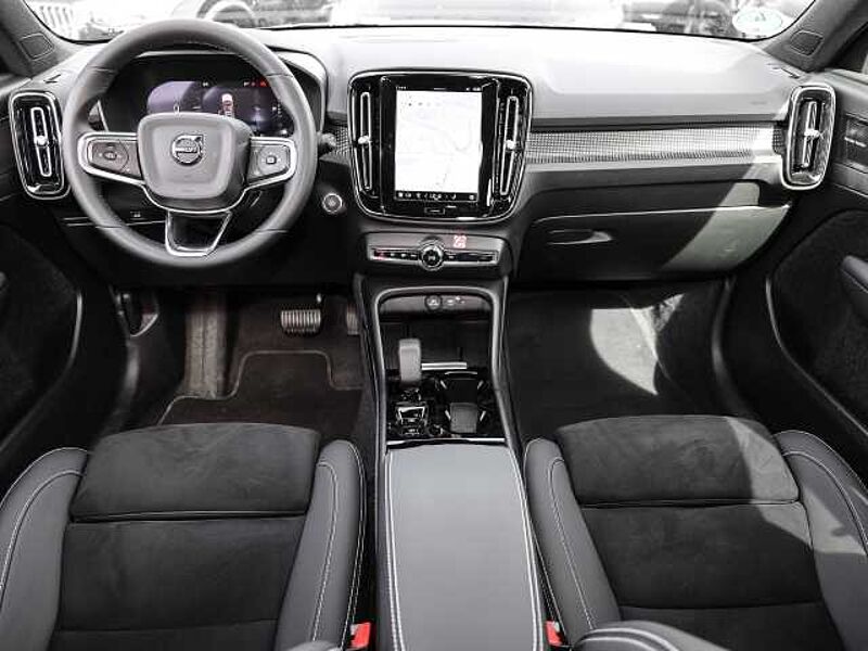 Volvo XC40 Plus Dark 2WD B4 EU6d digitales Cockpit Memory Sitze Soundsystem HarmanKardon 36