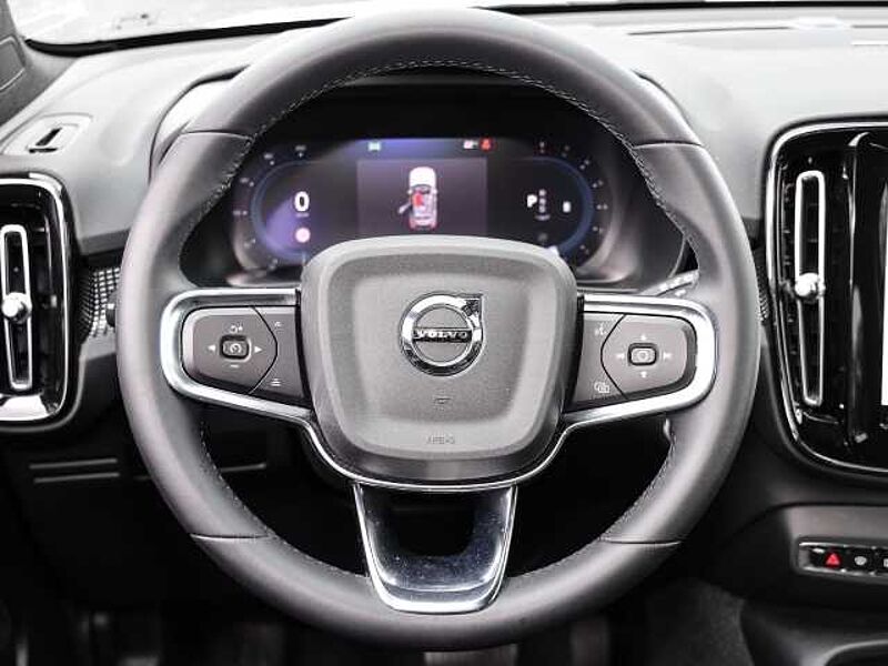 Volvo XC40 Plus Dark 2WD B4 EU6d digitales Cockpit Memory Sitze Soundsystem HarmanKardon 36