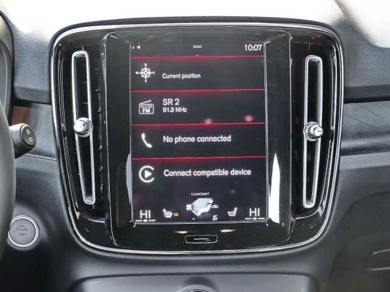 Volvo XC40 Plus Dark Recharge Plug-In Hybrid 2WD T5 Twin Engine EU6d StandHZG Navi digitale