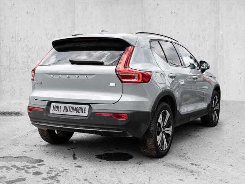 Volvo XC40 Plus Dark Recharge Plug-In Hybrid 2WD T4 Twin Engine EU6d StandHZG Navi digitale