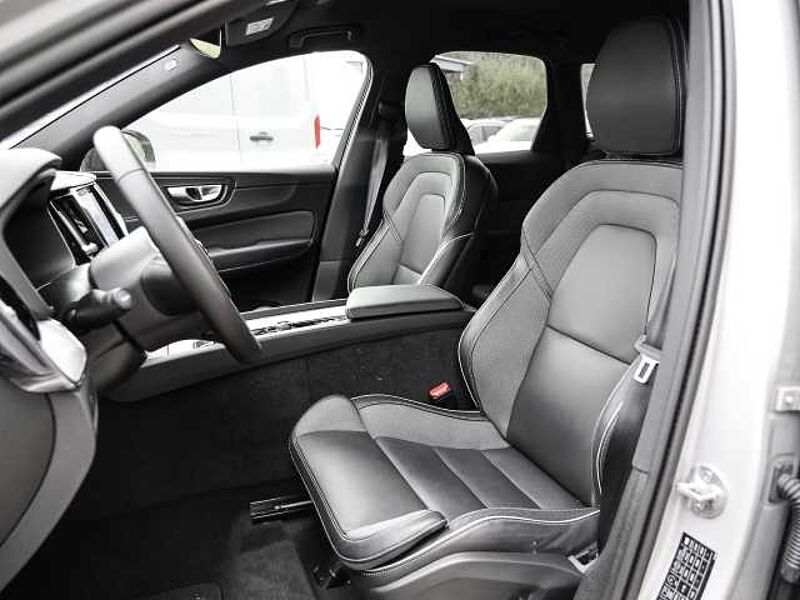 Volvo XC60 Plus Dark AWD B4 Diesel EU6d Allrad Leder digitales Cockpit Memory Sitze Soundsy