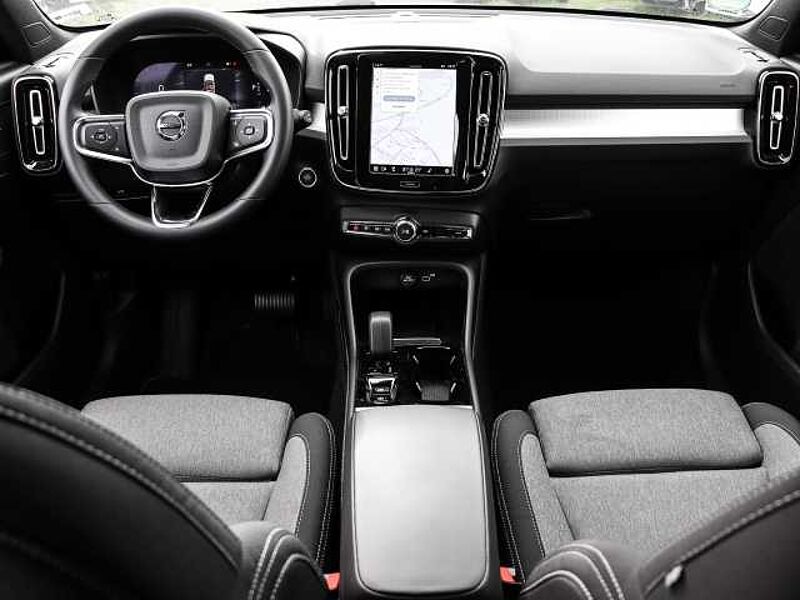 Volvo XC40 Plus Dark 2WD B3 EU6d digitales Cockpit Memory Sitze Soundsystem HarmanKardon LE