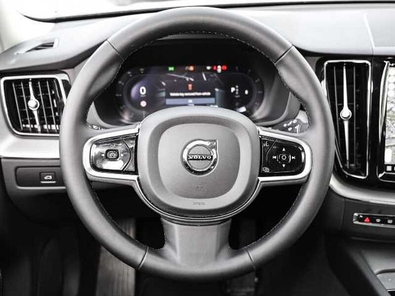 Volvo XC60 Plus Dark AWD B4 Diesel EU6d Allrad digitales Cockpit Memory Sitze Soundsystem H