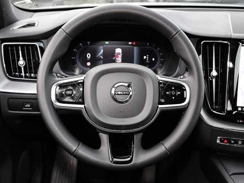 Volvo XC60 Plus Dark AWD B5 Benzin EU6d Allrad Leder digitales Cockpit Memory Sitze Soundsy