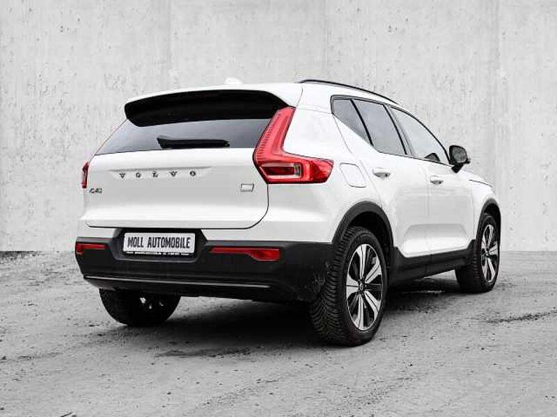 Volvo XC40 Plus Dark Recharge Plug-In Hybrid 2WD T4 Twin Engine EU6d StandHZG Navi digitale