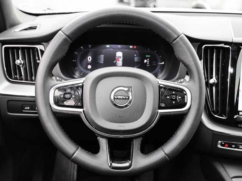 Volvo XC60 Ultimate Dark Recharge Plug-In Hybrid AWD T8 Twin Engine EU6d Allrad HUD StandHZ