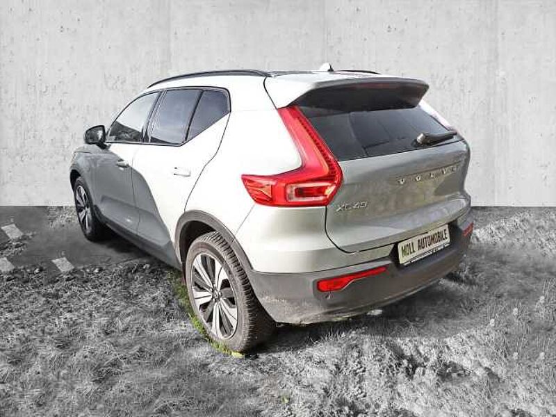 Volvo XC40 Plus Dark Recharge Plug-In Hybrid 2WD T4 Twin Engine EU6d StandHZG Navi digitale