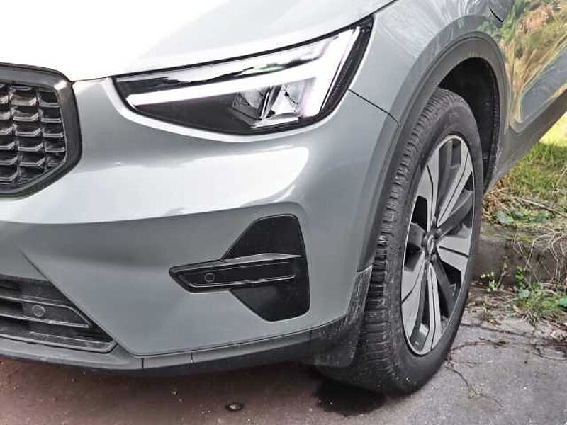 Volvo XC40 Plus Dark Recharge Plug-In Hybrid 2WD T4 Twin Engine EU6d StandHZG Navi digitale