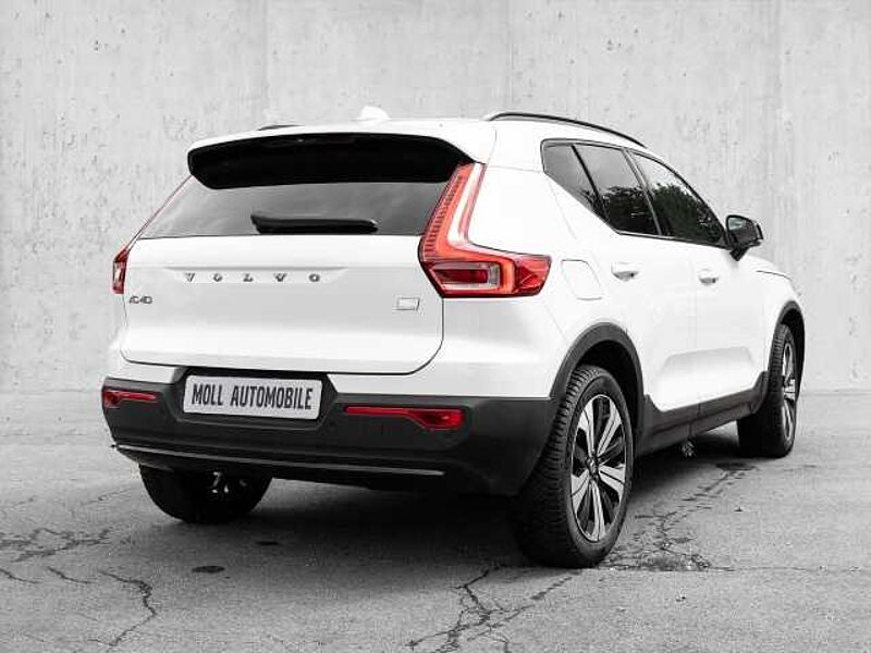 Volvo XC40 Plus Dark Recharge Plug-In Hybrid 2WD T4 Twin Engine EU6d StandHZG Navi digitale