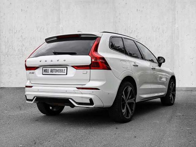 Volvo XC60 Ultimate Dark Recharge Plug-In Hybrid AWD T8 Twin Engine EU6d Allrad HUD StandHZ