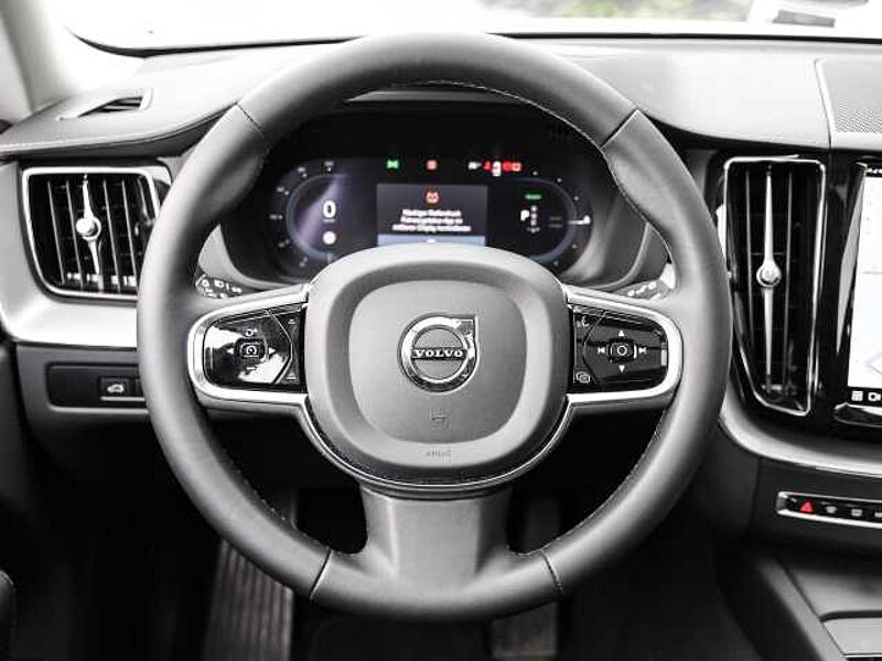 Volvo XC60 Ultimate Dark Recharge Plug-In Hybrid AWD T8 Twin Engine EU6d Allrad HUD StandHZ