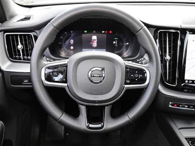 Volvo XC60 Ultimate Dark Recharge Plug-In Hybrid AWD T8 Twin Engine EU6d Allrad HUD StandHZ