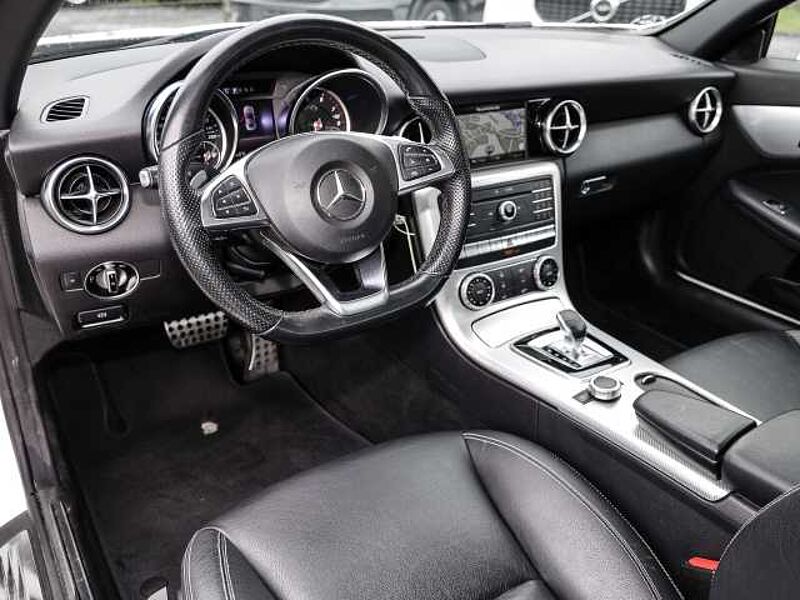 Mercedes-Benz SLC 200 -Klasse Roadster Sportpaket El. Panodach Navi Leder Soundsystem HarmanKardon