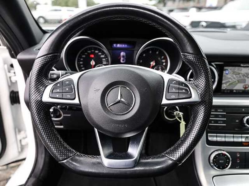 Mercedes-Benz SLC 200 -Klasse Roadster Sportpaket El. Panodach Navi Leder Soundsystem HarmanKardon