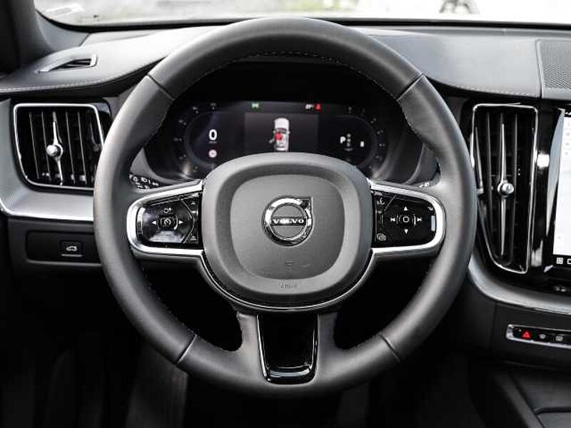 Volvo XC60 Ultimate Dark AWD B5 Benzin EU6d Allrad HUD StandHZG Leder digitales Cockpit Mem