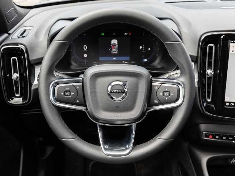 Volvo XC40 Plus Dark 2WD B3 EU6d digitales Cockpit Memory Sitze Soundsystem HarmanKardon LE