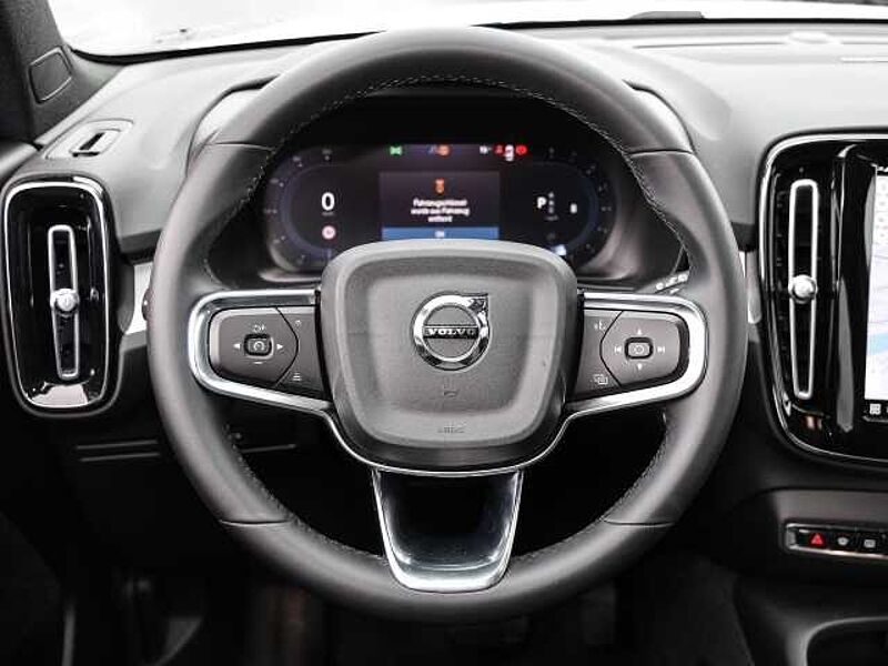 Volvo XC40 Plus Dark 2WD B3 EU6d digitales Cockpit Memory Sitze Soundsystem HarmanKardon LE