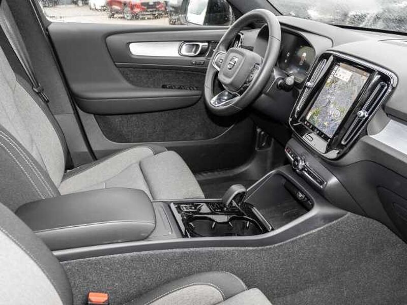 Volvo XC40 Plus Dark 2WD B3 EU6d digitales Cockpit Memory Sitze Soundsystem HarmanKardon LE